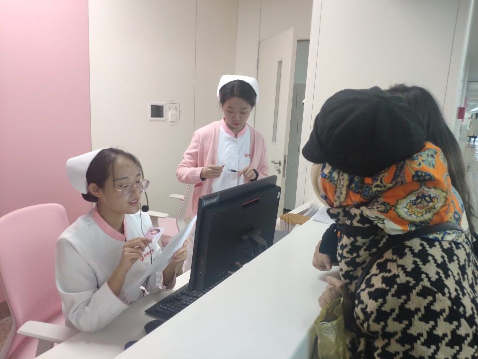 【一點資訊】健康陜西報道—公益在路上，西安國際醫(yī)學中心醫(yī)院腫瘤免費篩查行動溫暖人心