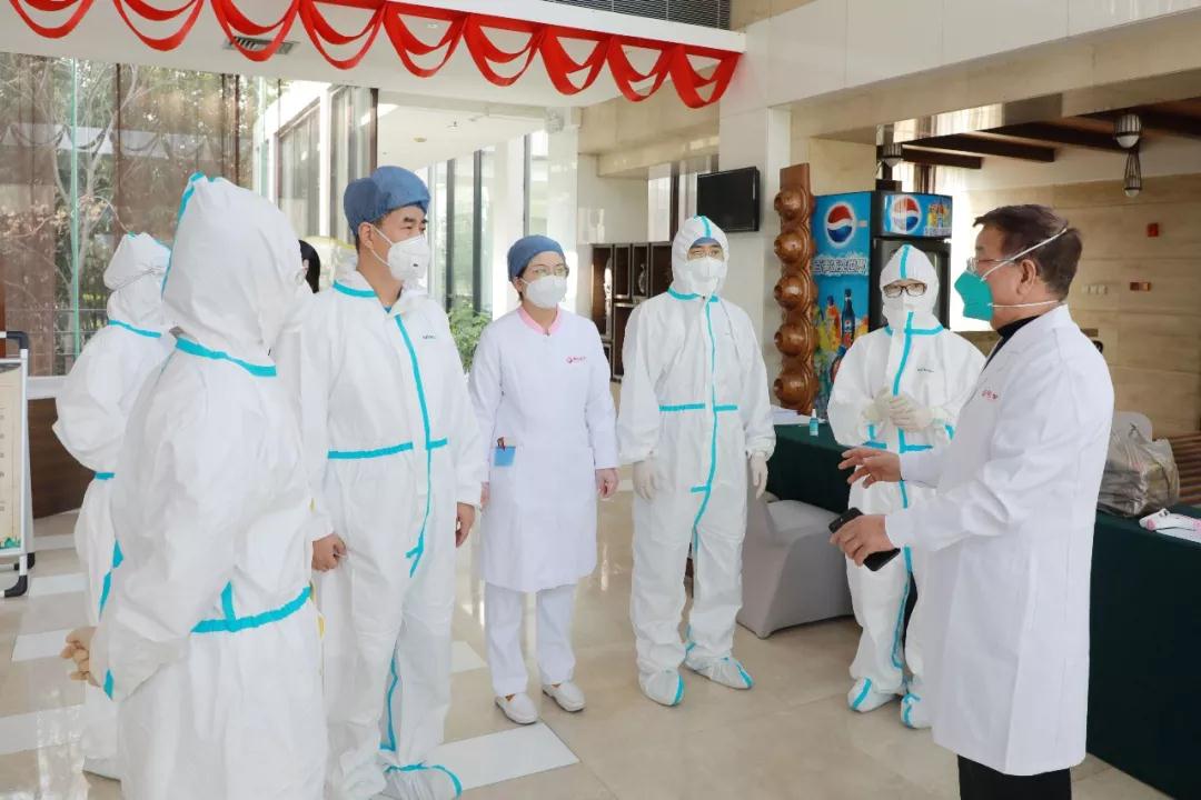 到留觀點去！8名醫(yī)護人員主動請纓到防疫一線