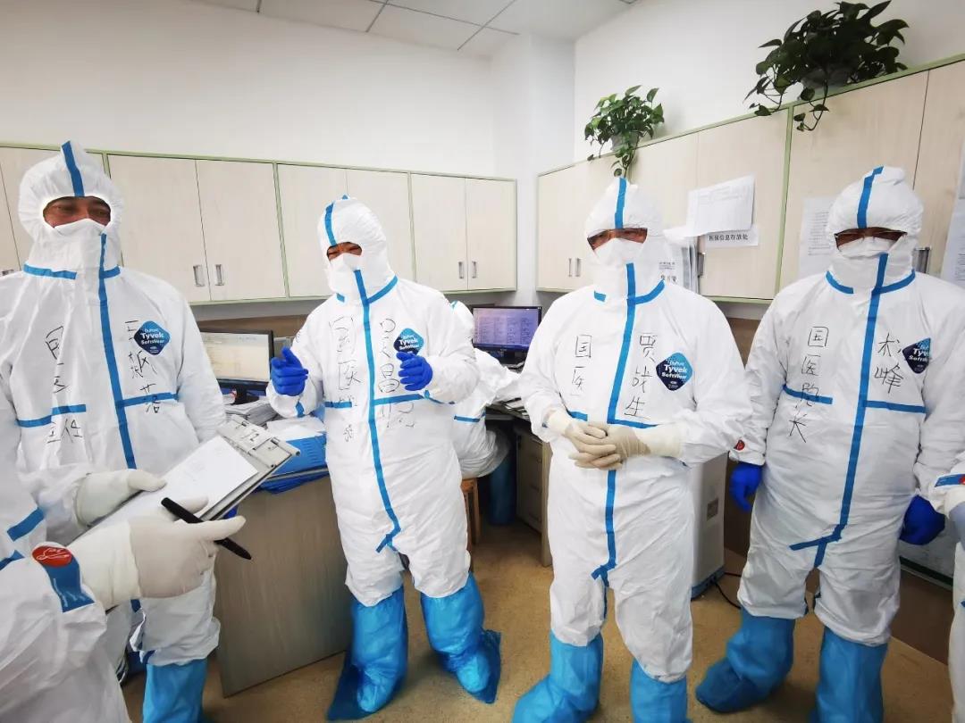 【戰(zhàn)“疫”人物】白衣當(dāng)鎧甲，抗“疫”是打仗——記西安國際醫(yī)學(xué)中心醫(yī)院赴湖北醫(yī)療隊專家王飆落