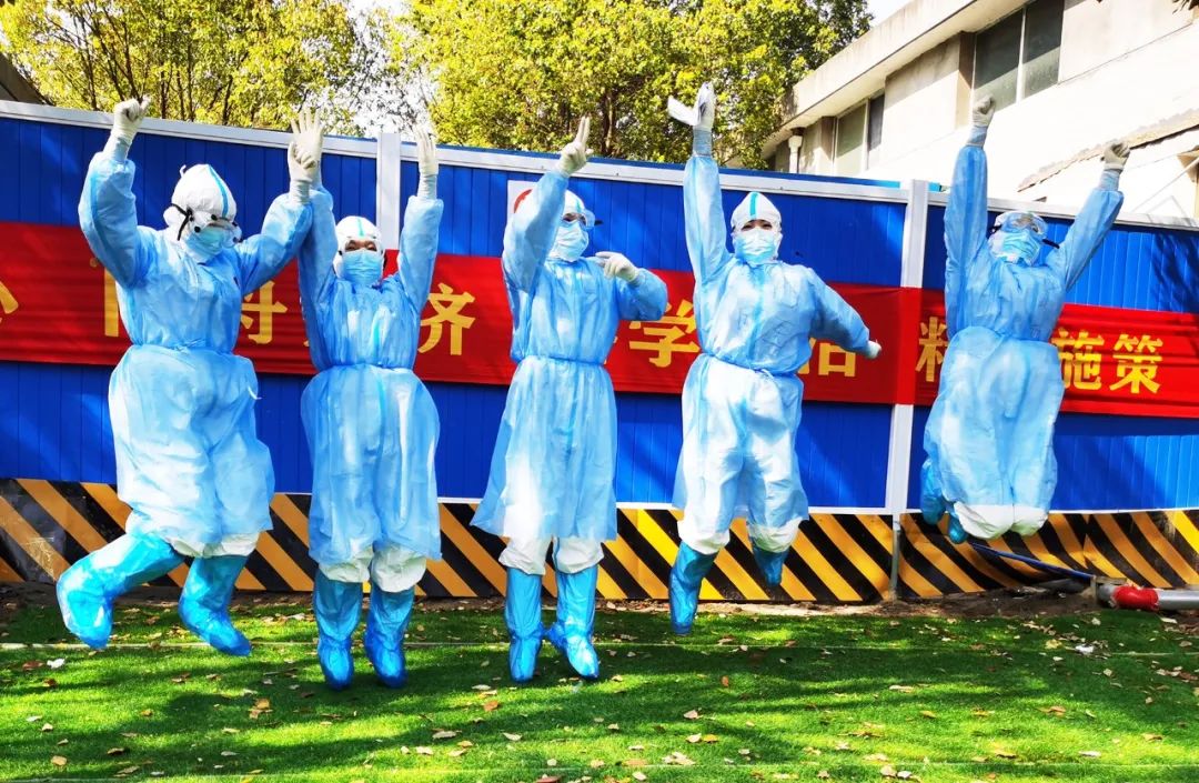 長(zhǎng)江新城康復(fù)驛站第一批76名康復(fù)人員出艙