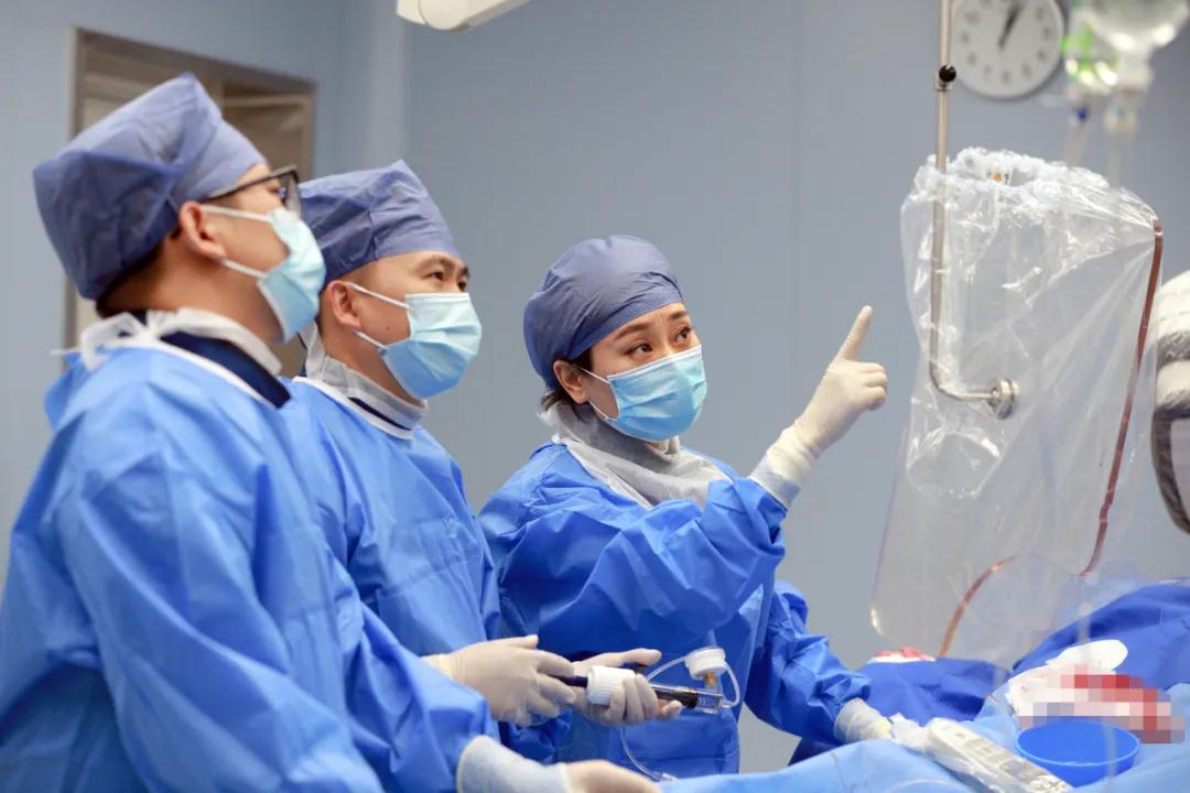 60分鐘打通“心路”！小伙子沖進(jìn)診室，激動(dòng)地說：我可找到你了！