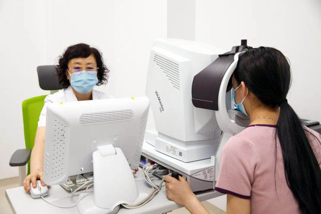 眼睛干澀、看不清字？ 快來(lái)這里檢查