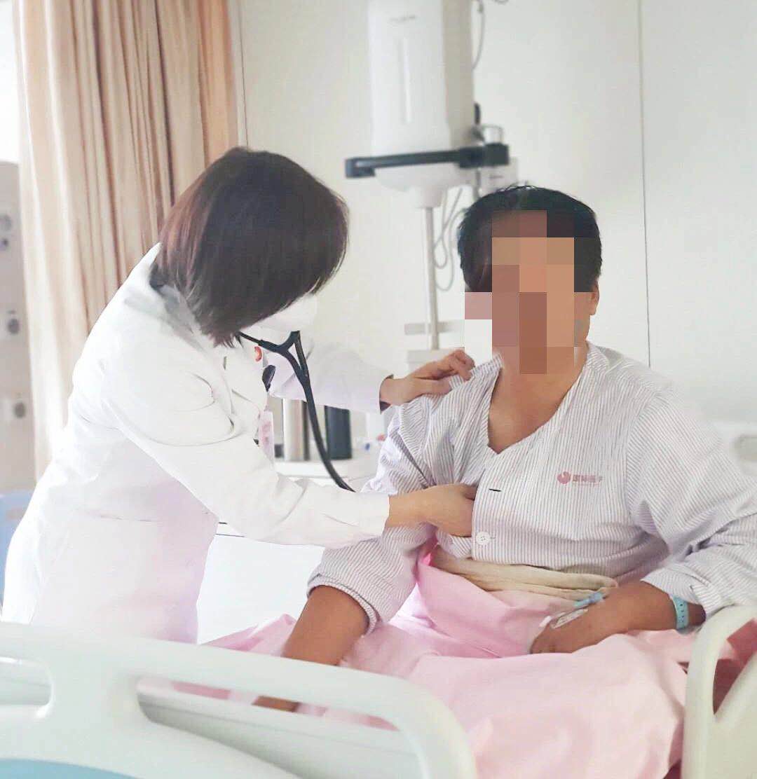 這種胸悶、胸痛要注意！你該去做這項(xiàng)檢查