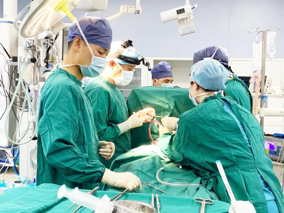 1+1＞2！“一站式”手術(shù)解決肺癌合并風(fēng)濕性心臟病患者病痛