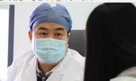 戰(zhàn)疫是英雄 救治是楷?！靼矅?guó)際醫(yī)學(xué)中心醫(yī)院支援湖北醫(yī)療隊(duì)隊(duì)員返崗工作干勁十足