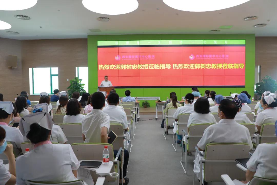 軍醫(yī)大咖齊聚一堂，共敘國(guó)際醫(yī)學(xué)創(chuàng)新發(fā)展