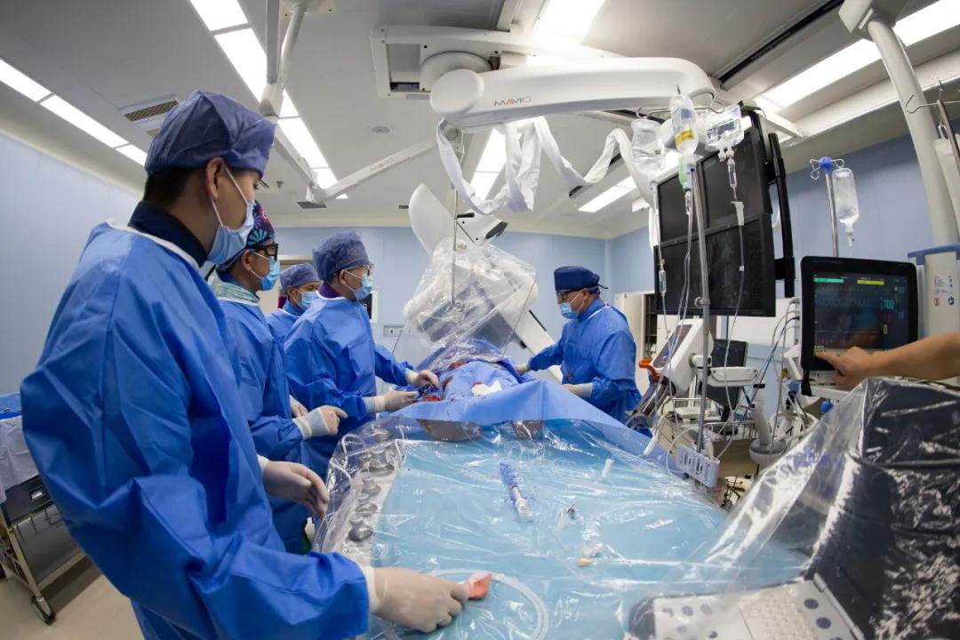 陽(yáng)光網(wǎng)—數(shù)億網(wǎng)民為何點(diǎn)贊這家醫(yī)院的醫(yī)生！