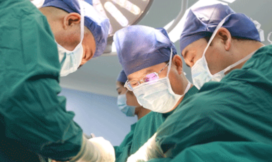 華商云健康—世界首例！我院骨科完成高難度、高科技3D打印可動人工頸椎-椎間盤復合體植入術