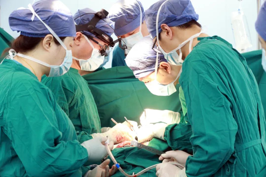 主動(dòng)脈夾層患者增多，且多為年輕人！西安國際醫(yī)學(xué)中心醫(yī)院心臟外科春節(jié)假期變成了“勞動(dòng)節(jié)”！