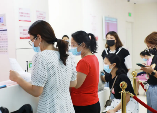 不掛號，解決多個問題，多學(xué)科MDT聯(lián)合門診讓更年期女性少跑腿，更安心！