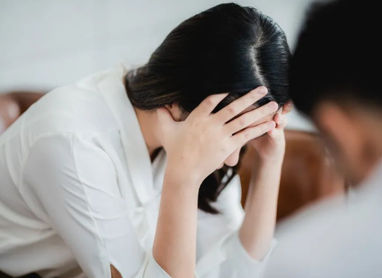 沒食欲、睡眠差、全身乏……這些“長新冠”癥狀有可能是心理疾病撥打96999-3可免費咨詢