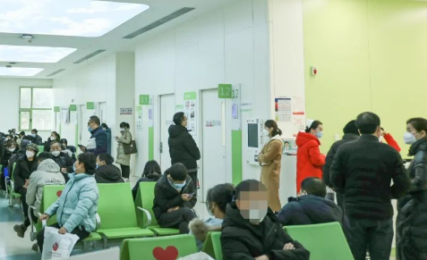 節(jié)后首個工作日|不停歇，他們?nèi)κ刈o(hù)患者健康！