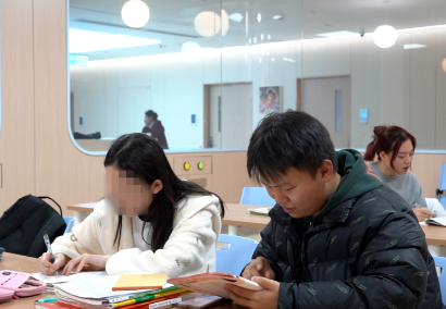 治療、學習兩不誤！病房里開啟了“小課堂”