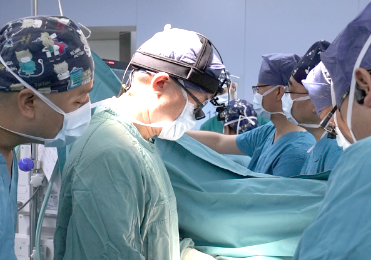 出生1天，草莓大心臟血管錯位，醫(yī)生精雕細琢重獲“心”生