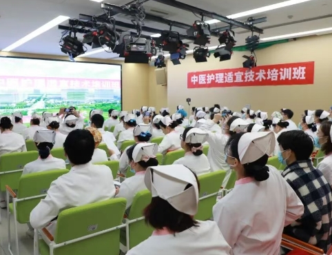 卷技能！護理骨干集體“充電” 解鎖四大中醫(yī)硬核技術(shù)