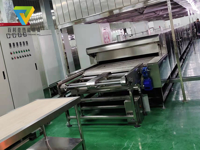 熱烈祝賀我公司新疆客戶定制的馕餅隧道爐已到達(dá)現(xiàn)場(chǎng)安裝！